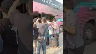 Pada rebutan pramugari cantik #shortvideo #short #pramugaribus #viralshorts #fypシ゚viral
