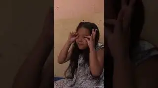 ស្រីតូចលួចនិយាយដេីមគ្រូ