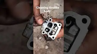 cleaning throttle body in one minute #service #throttle