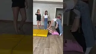 Попробуй повтори 😱🔥 Партнер мостик челлендж!! 