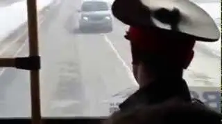 Студенты прикольнулись над водителями