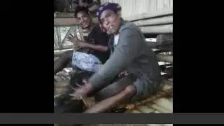 woow.pria tua ini piawai memainkan alat music tradisioal 