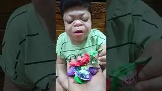 Aliza ko mili bahot sari chocolate