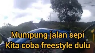 MUMPUNG JALAN SEPI KITA COBA FREESTYLE.!!MOTOR BEAT EMAK SENGGOL DONG