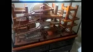 Rolling Ball Clock view