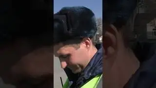 Полубритый в форме ДПС вышел заработать на дорогу #shorts #mrrissso #дпс #форма