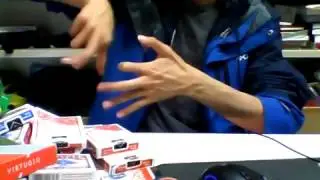 Guy takes thumb trick to a whole new level 1