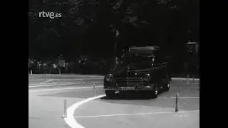 Procesión de coches de San Cristóbal en Madrid (1954)