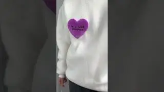 Базовый свитшот станет интересней 💜