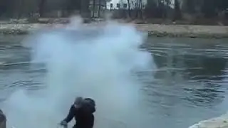 Петардой оторвало руку