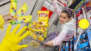 SARI EL GELDİ MARKETTE HERŞEYİ ALDI????!!!!!!!