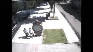 Упал забор на волжской набережной