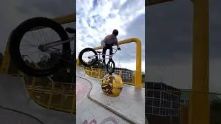 🤯 MIND officially BLOWN by Irek Rizaev's next-level trick! 🚀🔥 #bmx