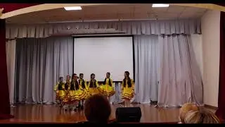 126 "Юность" Народный танец