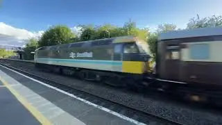 57311 and 47712 ‘Lady Diana Spencer’ fly through Kings Sutton 1Z48 6/7/24 19:23pm