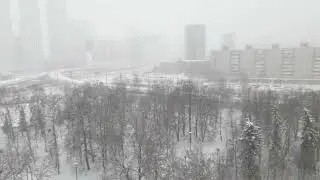 А СНЕГ ИДЕТ, А СНЕГ ИДЕТ
