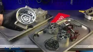 Зашумел компрессор кондиционера Mitsubishi Pajero. Замена поршневой.
