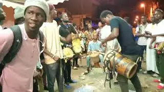 Papa kara sindindi