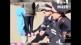 Сотрудники ДПС спасли жизнь ребенку, когда ему внезапно стало плохо в пробке