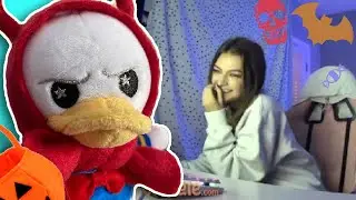 TRICK-OR-TREAT As Donald ON OMEGLE (She Liked It)