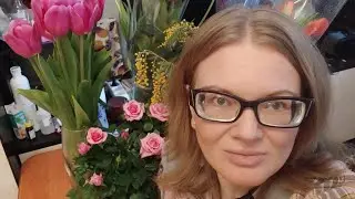 Цветы от мужа на 8 марта. Подарок от мужа. Распаковка. Цветы от папы после концерта.
