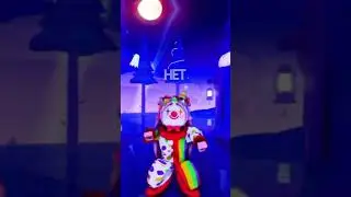 Я думаю что она скоро гимн России захватит , 😂