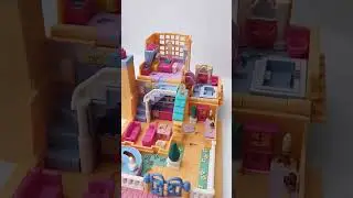 1994 Polly Pocket Light Up Hotel #pollypocketvintage #pollypockets