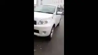 Вялотекущая драка на автовокзале (16+)
