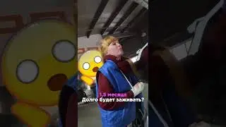 Девушка работает одной рукой на мойке. Дали денег на лечение.
