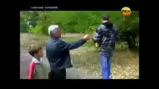 Александр Сухоруков показывает место посадлки НЛО в воронеже в сентябре 1989