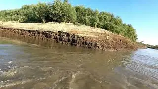 Разведка новых мест,кто как на что ловит спуск лодки в реку Кубань, попытка зайти в залив,