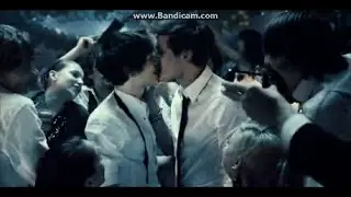 Dominik and Aleksandr -kissing -Suicide Room
