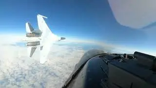 Су 35 ⚡России отгоняет 👉Американский F 16 бесстрашным манёвром  ✅