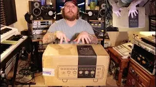 Universal Audio OX Amp-Top Box (Part 1: Unboxing) | MixBetterNow.com