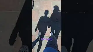 Топают наши ножки по дорожке))