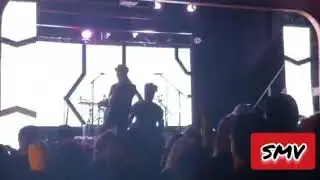 #ShittyMillennialVideos 📱📹🎬 Static X🔌⚡  - B & W 🖤🤍 @  Hawthorne Theater  Portland, OR  12/13/2019