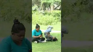 लड़की ने उठा उठा के फ़ेका #shortsvideo #youtubeshorts #viralvideo