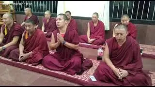 Tibetan monks chanting for peace.☮️