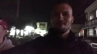 Идём ужинать в магазин после развлечения