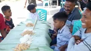 Acara Adat Lewak Tapi ( Potong Kelapa)
