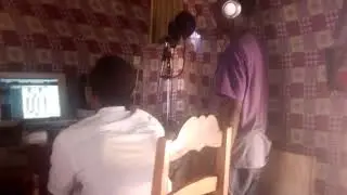 In da studio  Aljhana Kool dans FL records 401 Mahajanga