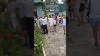 Возник пожар у дачи Сталина, но погасить вродебы смогли, красивое место красивая дача