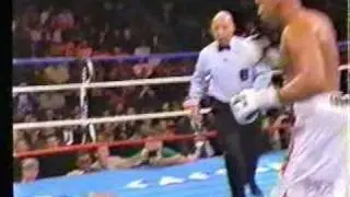 Boxing-Fres Oquendo KO's Maurice Harris