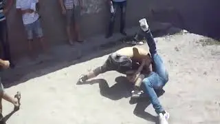 Жесткая уличная драка 1 на 1