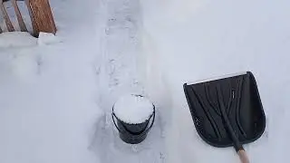 Дом у озера. Питьевая вода из снега.