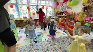 Танец с цветами 