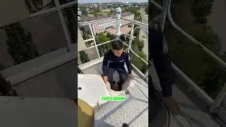 Feuerwehrmann RUTSCHT Röhre Hinunter! 😱