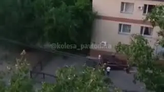 Павлодарец на своем автомобиле ворвался в здание суда