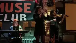 Глупые Треугольники - Не Стой Родная Под Стрелой