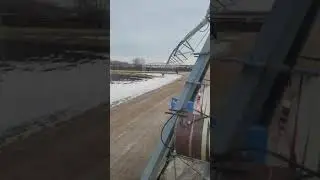 Towing a Reinke center pivot irrigation system